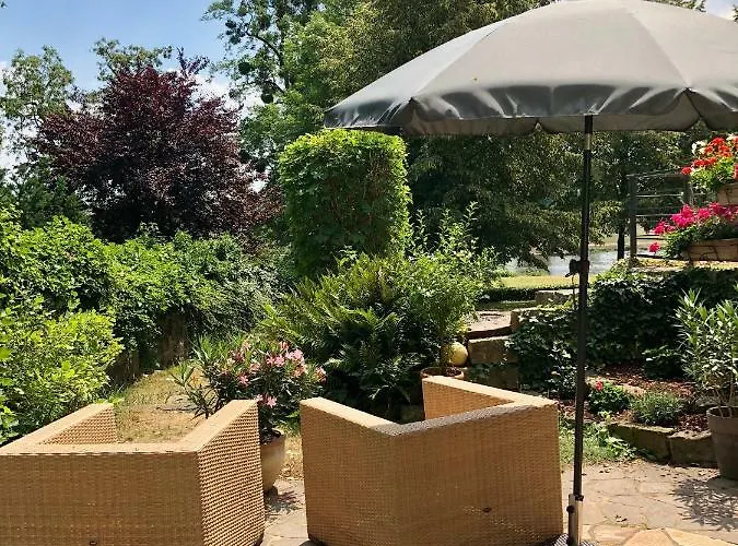 Am Wasser Graf Von Pfeil Dresden