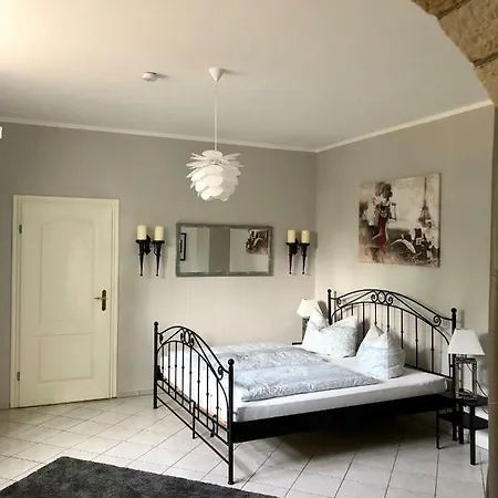 Am Wasser Graf Von Pfeil Dresden